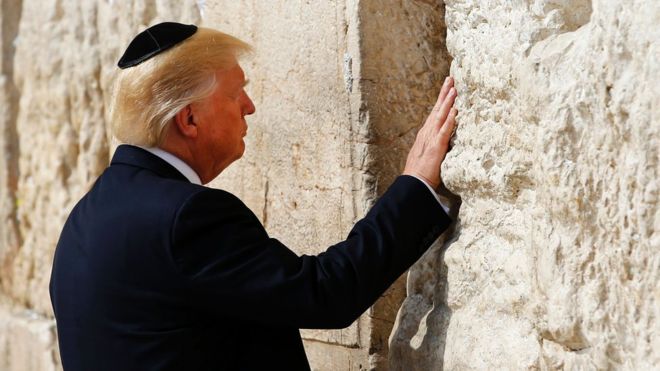 Trump tepkilere aldırmadı, Kudüs'ü başkent olarak tanıdı