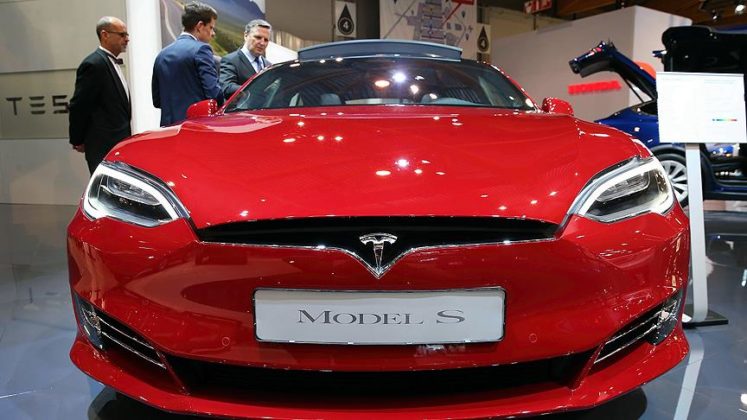 Tesla, 123 bin aracını geri çağırdı