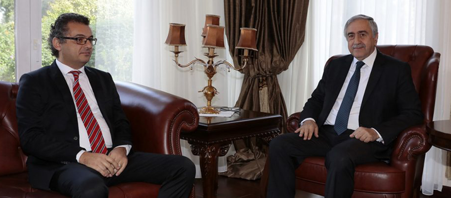 Cumhurbaşkanı Akıncı Başbakan Erhürman ile bir araya geldi