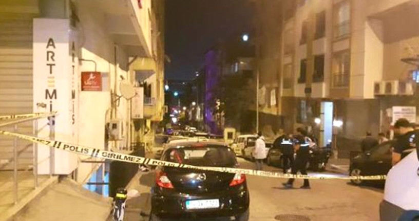 İstanbul’da kahvehaneye silahlı saldırı : 1ağır 3 yaralı!