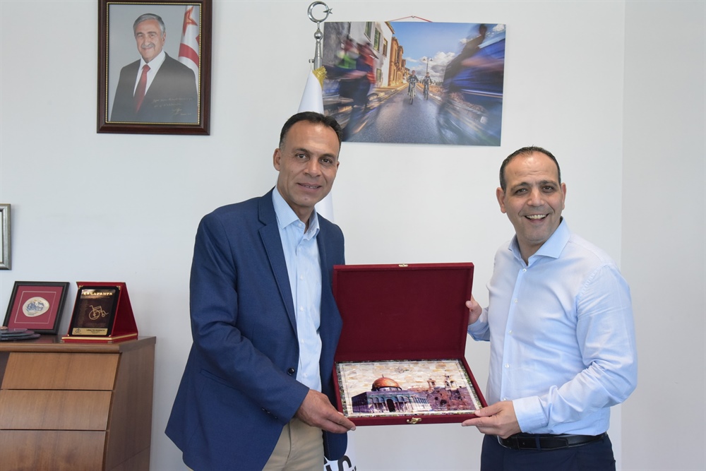 Harmancı, Filistin Hindaza Belediyesi Başkanı Alibayat ile görüştü