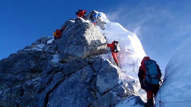İsviçre'de 8 dağcı öldü