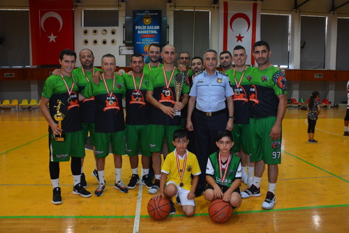 Polis basketbol turnuvası düzenlendi