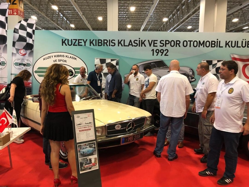 Kuzey Kıbrıs Klasik ve Spor Otomobil Kulübü İstanbul'daki festivale katıldı