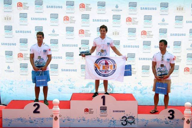 Kıbrıslı Türk Ulaç, Boğaziçi Kıtalararası Yüzme Yarışı'nda birinci oldu