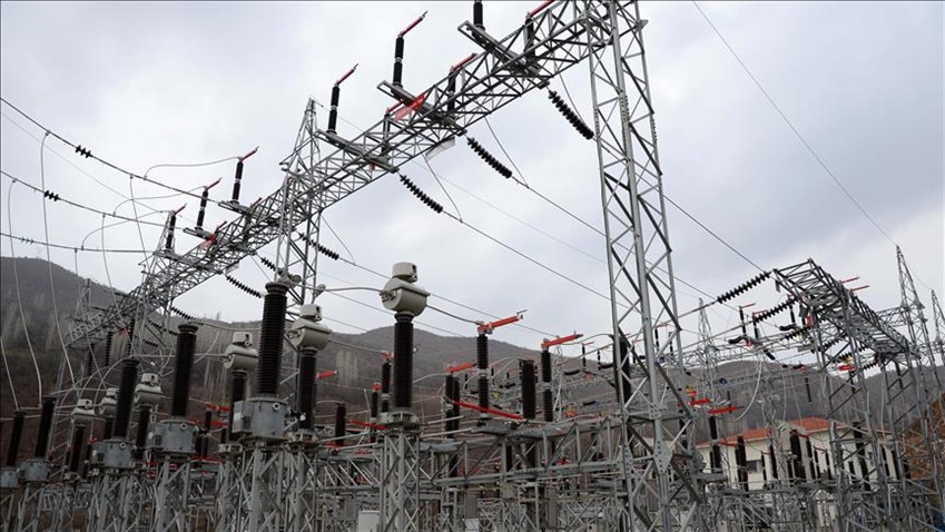 İran Irak’a elektrik akışını kesti