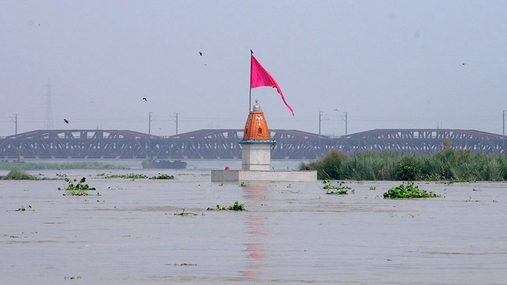 Hindistan’da Yamuna Nehri’nin su seviyesi arttı