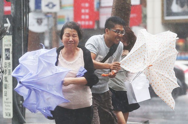 Çin’de Yagi tayfunu: 205 bin kişi tahliye edildi