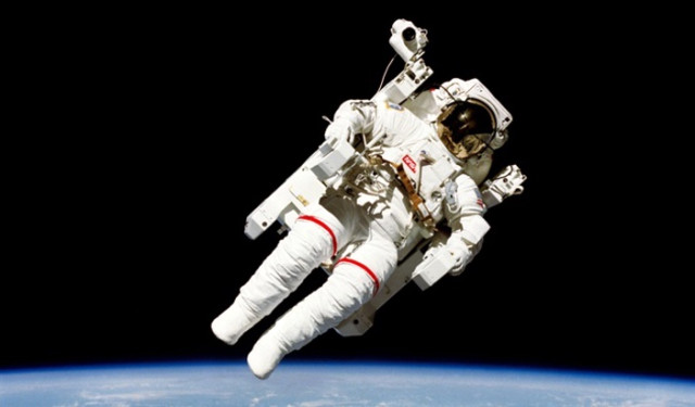 NASA ilk ticari insanlı uzay uçuşlarının astronot kadrosunu açıkladı
