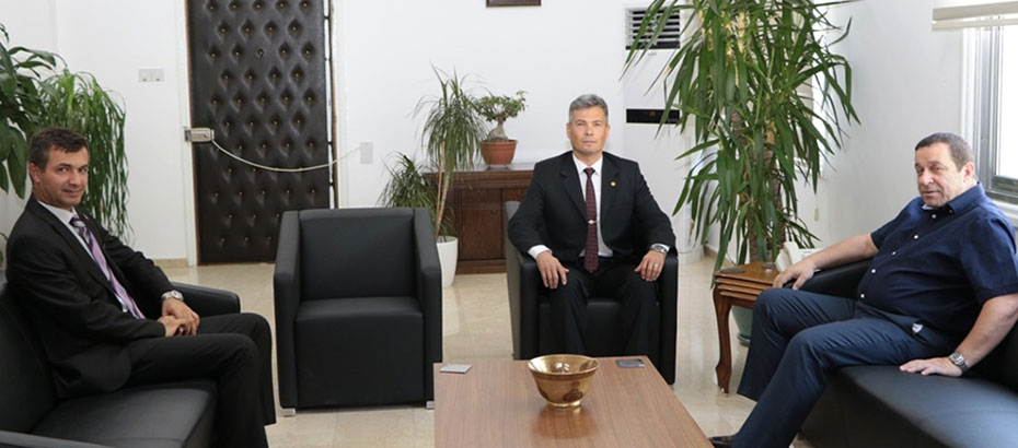 Denktaş, Sivil Savunma Başkanı Karakoç’u kabul etti