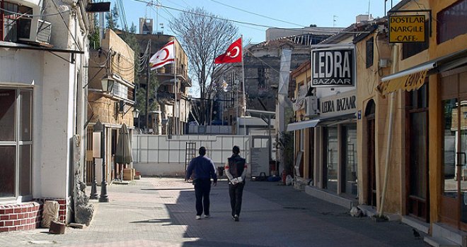 Yasa dışı yollarla Güney Kıbrıs’a geçmeye çalışan üç kişi yakalandı