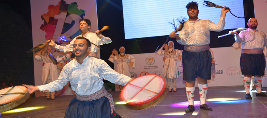 Lefkoşa halk dansları festivali sürüyor