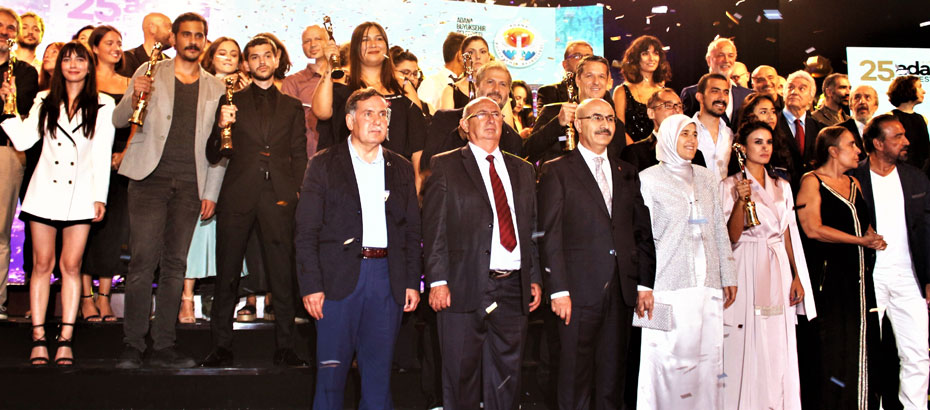 Özyiğit, 25. Uluslararası Adana Film Festivali ödül törenine katıldı