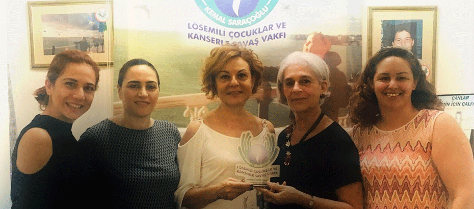 İş Kadınları Derneği, Kemal Saraçoğlu Lösemili Çocuklar ve Kanserle Savaş Vakfı’na bağışta bulundu