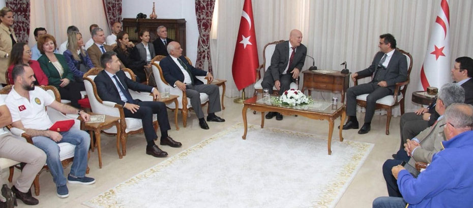 Başbakan Erhürman, Klasik Otomobil Rallicileri kabul etti