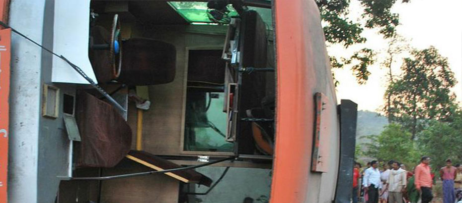Hindistan’da otobüs kazası sonucu 25 kişi öldü