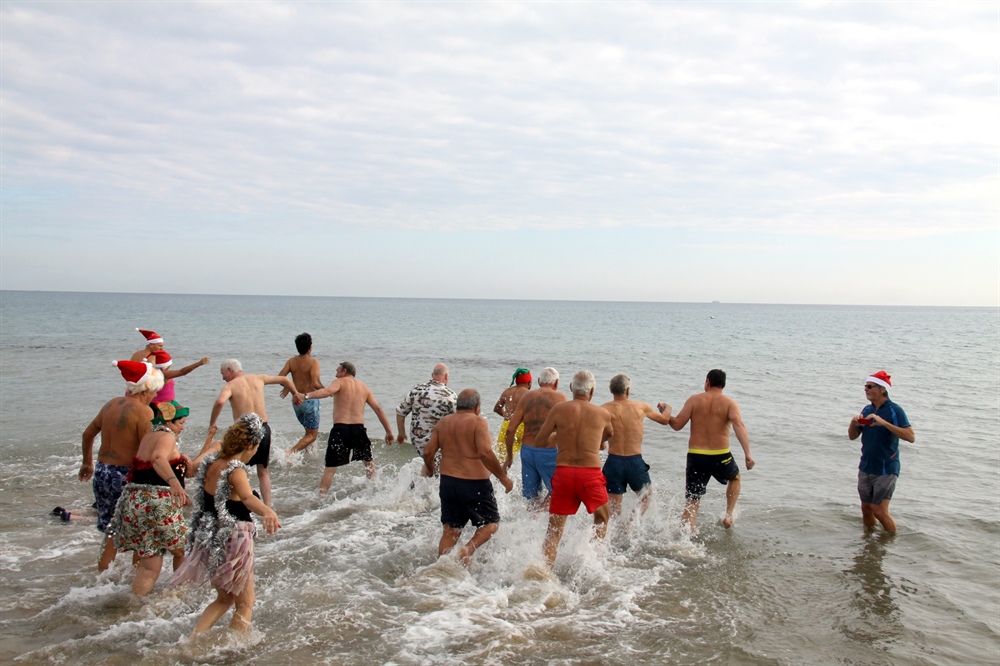 İskele Belediyesi Halk (Makenzi) Plajı’nda  Noel Kutlaması