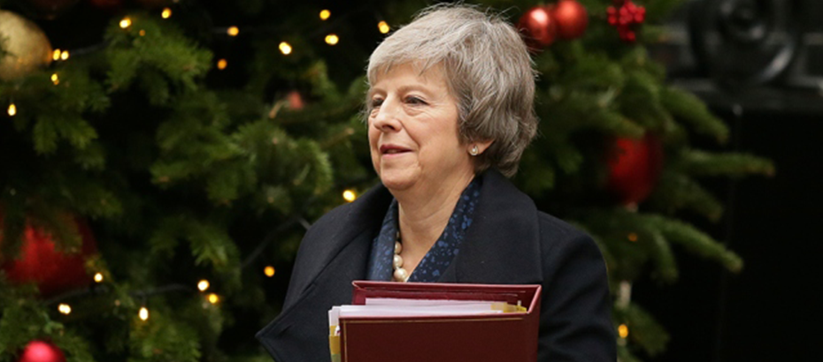İngiltere Başbakanı Theresa May güven oyu aldı