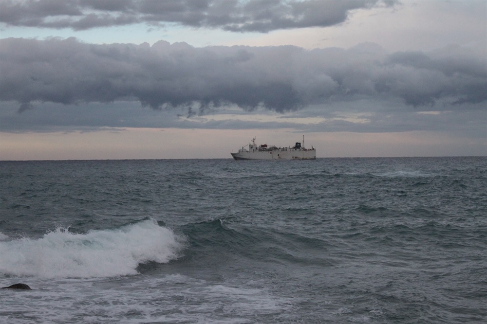 Fırtına nedeniyle bazı gemiler Girne açıklarına demirledi