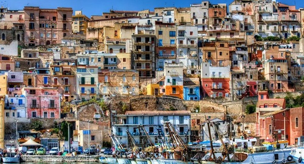 İtalya'nın Sicilya Adası'ndaki evler 1 dolara satılıyor