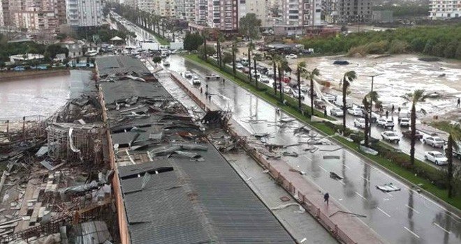 Antalya'da hortum dehşeti