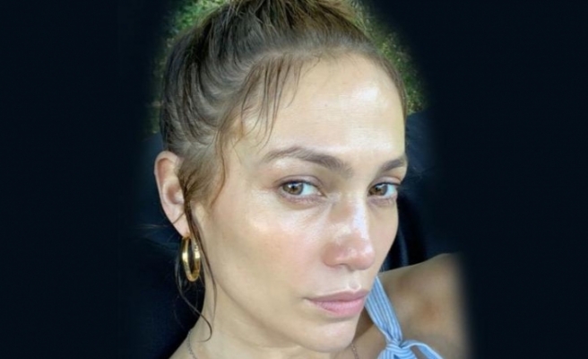 Jennifer Lopez dışında makyajsız halleriyle dikkat çeken ünlü isimler
