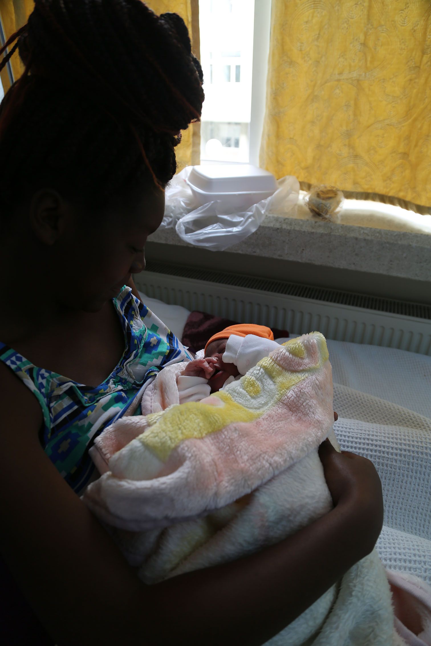 Yılın ilk bebeği Lefkoşa Hastanesi’nde dünyaya geldi
