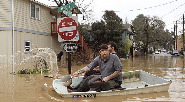 California'da sel nedeniyle 2 bin bina sular altında kaldı