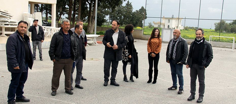 Sadıkoğlu ve meclis üyelerinin köy gezileri sürüyor