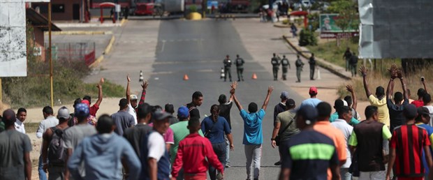 Venezuela sınırındaki çatışmalarda 4 kişinin öldüğü iddia edildi
