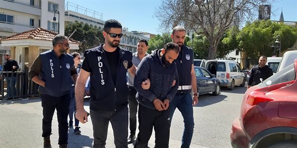 Erseyis'e 3, Hassan ve Ahmad'a 7'şer gün tutukluluk