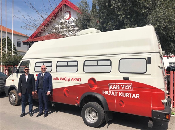 Kuzey Kıbrıs Türk Kızılayı’ na, Türk Kızılayı’ndan 2. kan alım aracı bağışı yapıldı