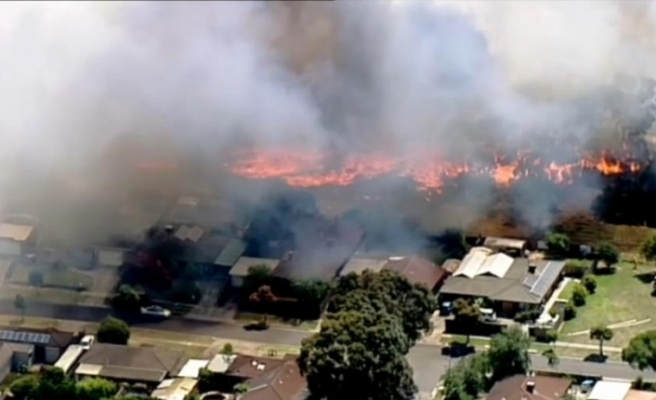 Avustralya’daki yangınlarda 5 ev yandı
