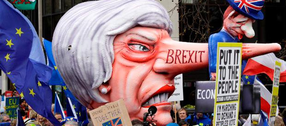 Brexit referandumu için onbinler Londra sokaklarındaydı