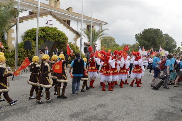 21. Uluslararası 23 Nisan Çocuk Festivali kortej yürüyüşü Lefkoşa’da yapıldı