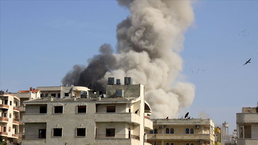 Esed rejimi İdlib'e yoğun saldırılarını sürdürüyor