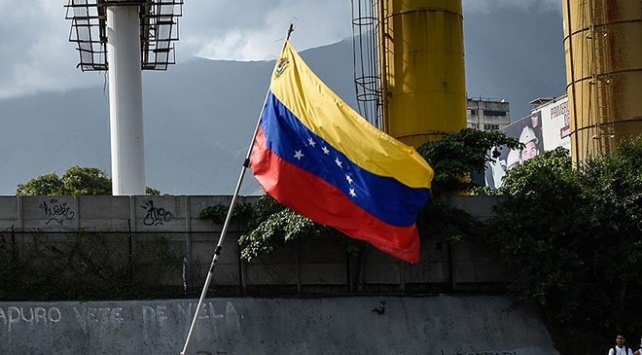 Venezuela’da sokağın tansiyonu şimdilik düştü