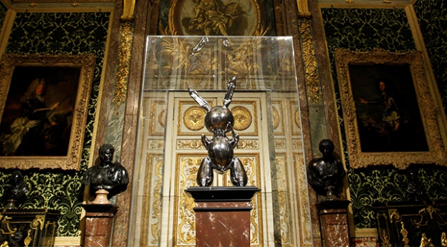 ABD’li heykeltıraşın ”Tavşan” heykeli rekor fiyata satıldı