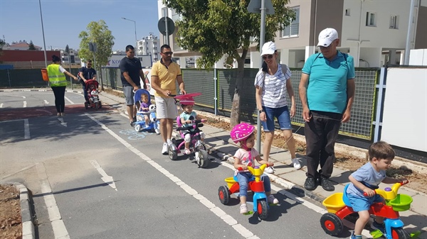  Trafik Eğitim Parkı'nda, ailelerle birlikte “bisiklet” temalı trafik eğitimi
