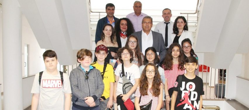 Çanakkale Merkez Cumhuriyet Ortaokulu heyeti Gazimağusa Belediyesi’ni ziyaret etti