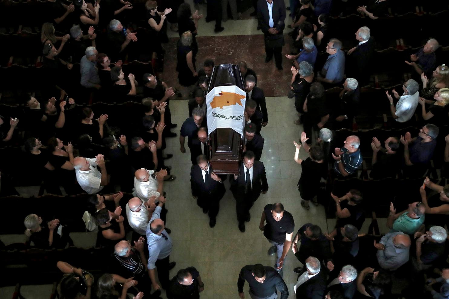 Hristofyas’ın cenaze töreni rum gazetelerinde geniş şekilde yer aldı
