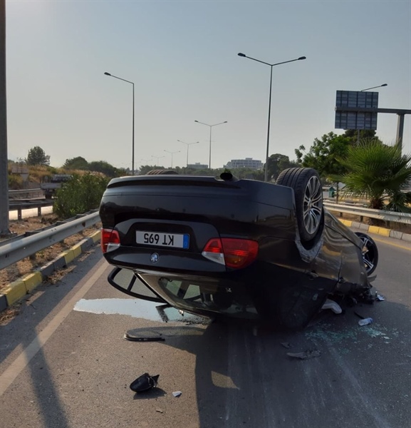 Girne-Alsancak çevre yolunda takla atan araçta 2 yaralı