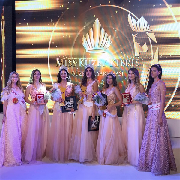 Miss Kuzey Kıbrıs ve Bay Kuzey Kıbrıs yarışmaları dün akşam yapıldı