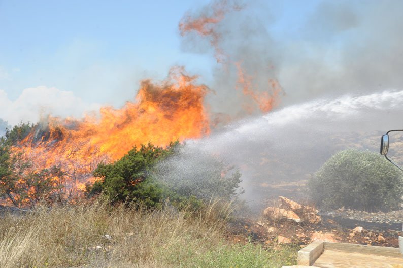 Limasol’daki yangın kontrol altına alınamıyor