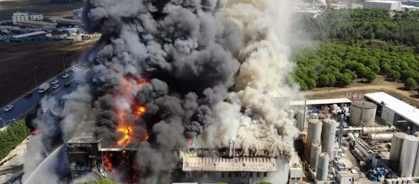 İstanbul Tuzla’da bir kimya fabrikasında yangın