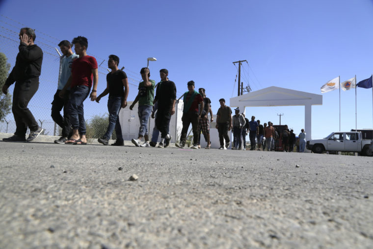 Güney Kıbrıs’taki kaçak işçi sayısı 40 bin; siyasi sığınmacı sayısı ise 30 bin