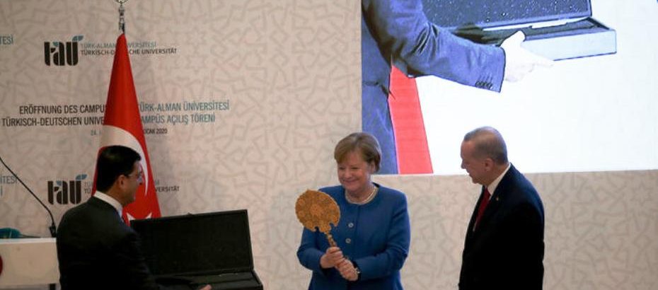 Erdoğan ve Merkel, İstanbul’da açılış törenine katıldı