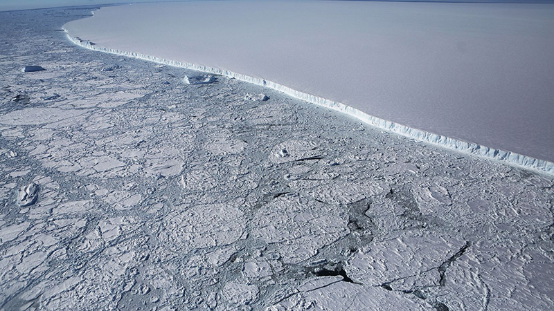 Antarktika'da sıcaklık 20.7 dereceye yükseldi...Buzulların erimesi hızlandı