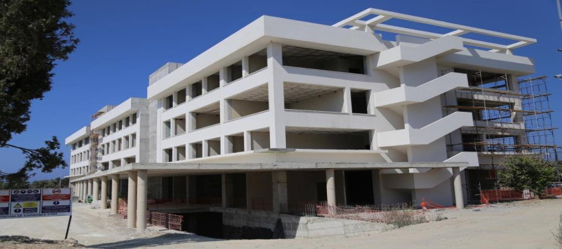 GAÜ’nün yarım kalan hastane inşaatı bakanlığa devrediliyor