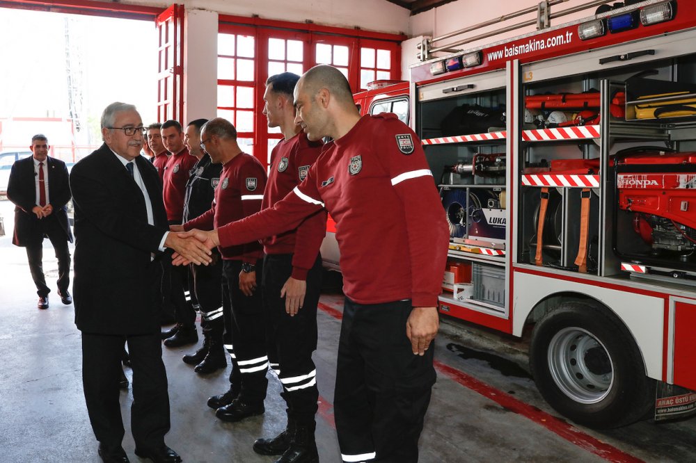 Cumhurbaşkanı Mustafa Akıncı, bugün İtfaiyenin Girne şubesini ziyaret etti
